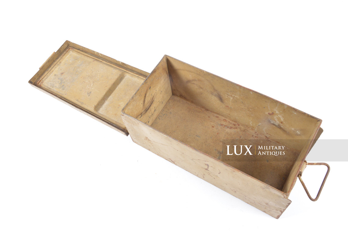 Caisse à munitions allemande MG34/42 fin de guerre jaune sable - photo 16