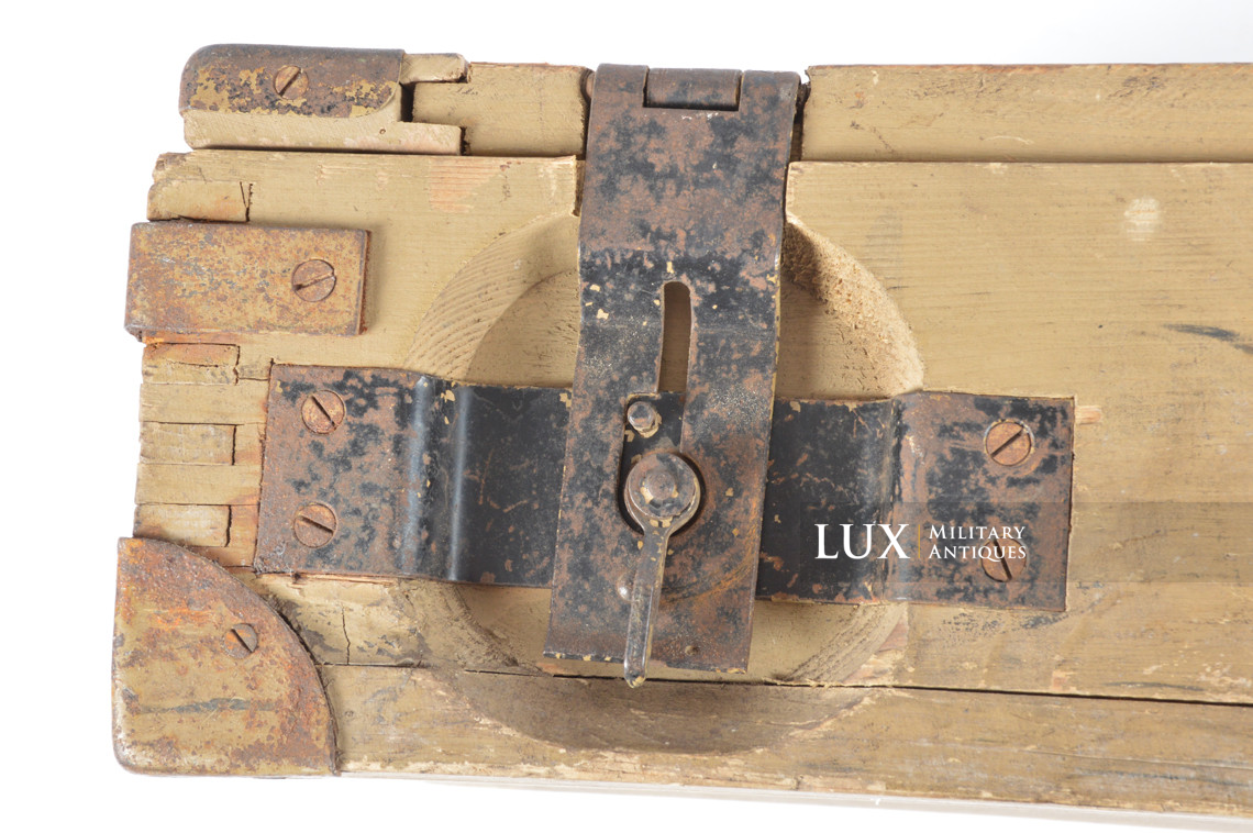 Caisse allemande pour accessoires du canon antiaérien allemand Flak M39 de 3,7 cm - photo 11