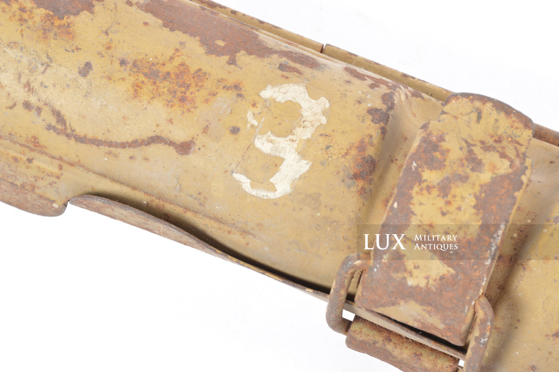 German MG42 tan spare barrel carrier, « unit marked » - photo 10