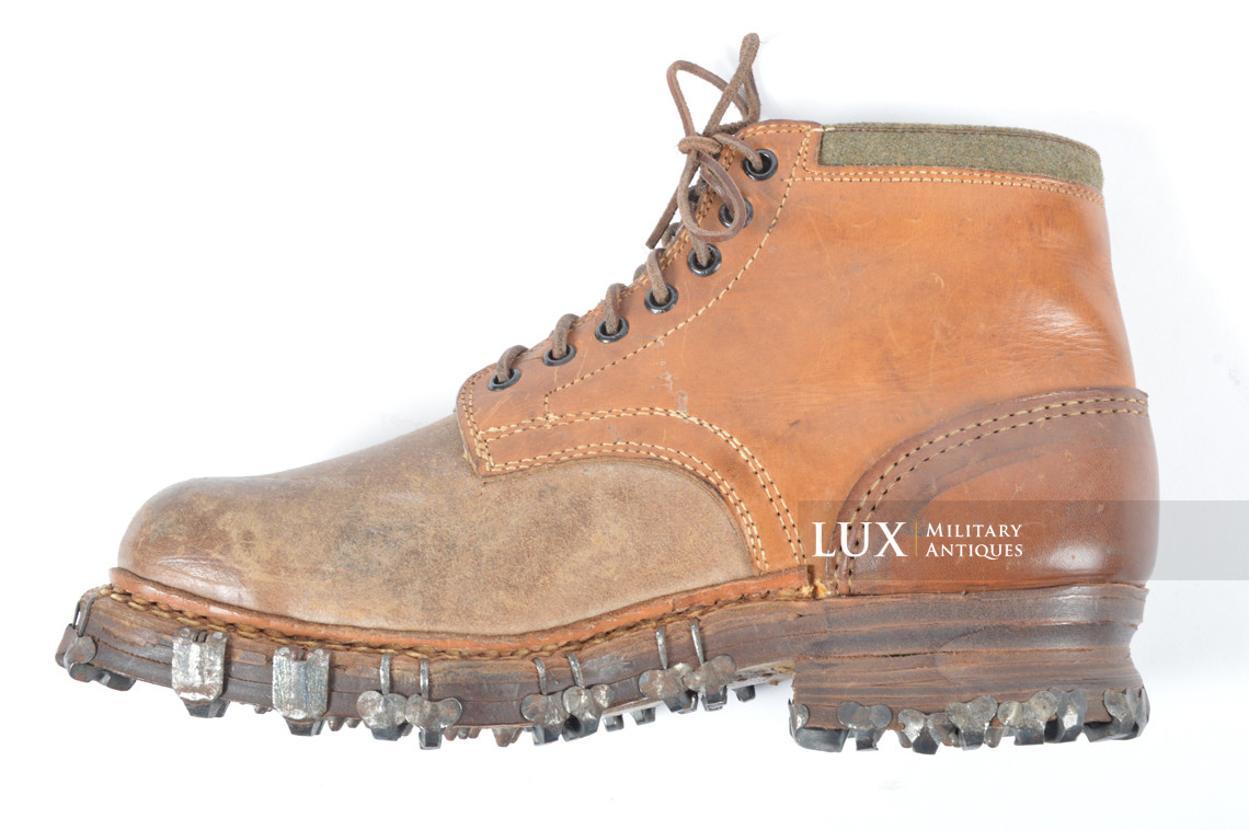 Unissued late-war German mountain trooper's ankle boots, « Gebirgsjäger » - photo 12