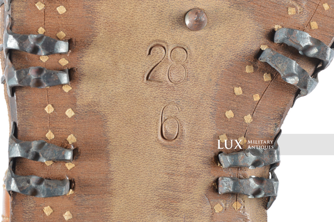 Unissued late-war German mountain trooper's ankle boots, « Gebirgsjäger » - photo 18