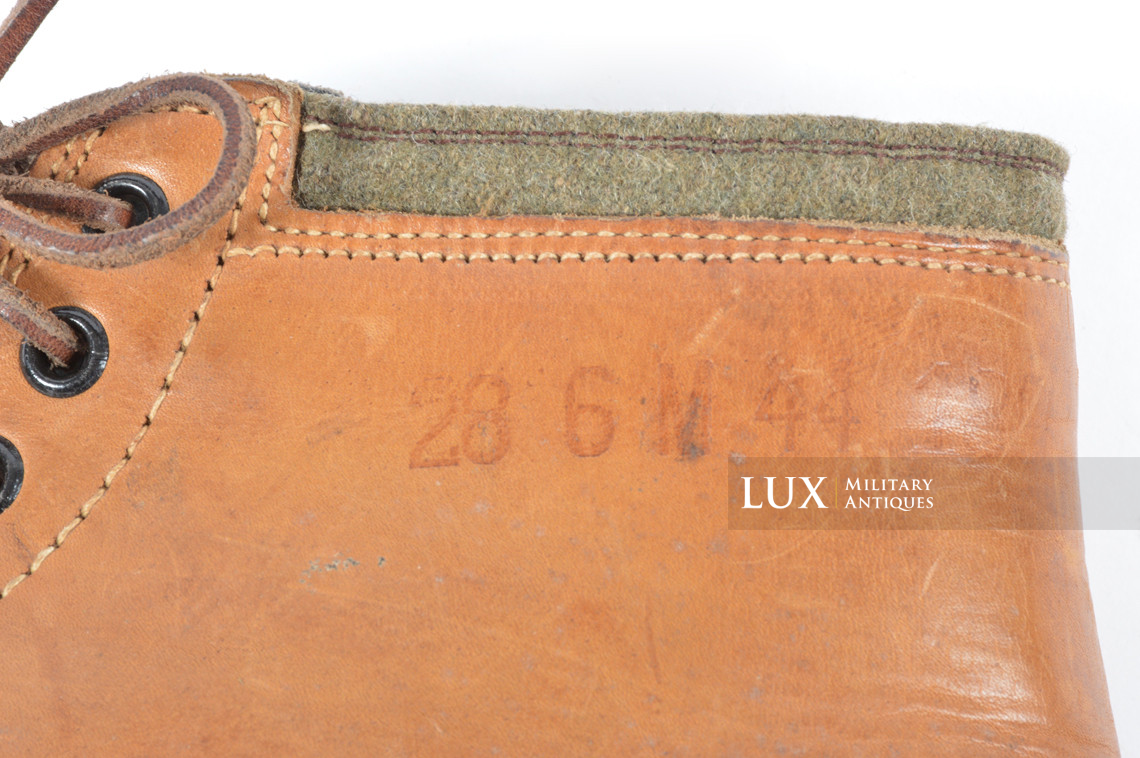 Unissued late-war German mountain trooper's ankle boots, « Gebirgsjäger » - photo 27
