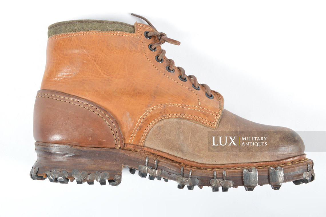 Unissued late-war German mountain trooper's ankle boots, « Gebirgsjäger » - photo 30