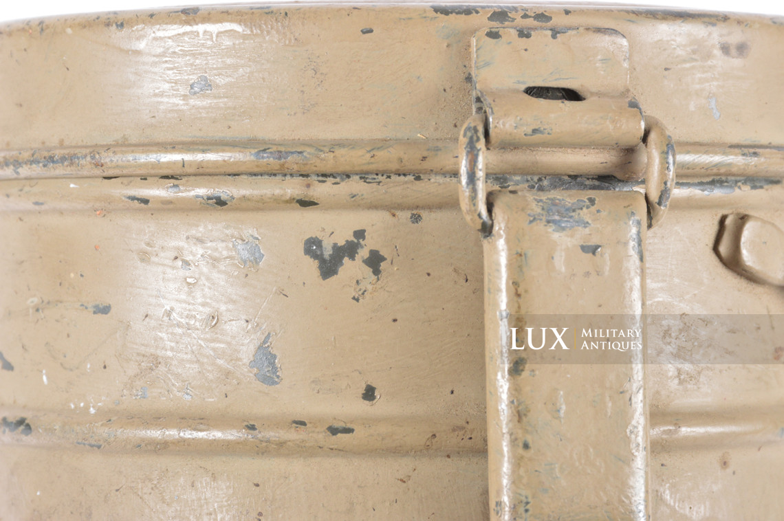 German tropical tan camouflage gas mask canister set, « named / 1940 » - photo 17