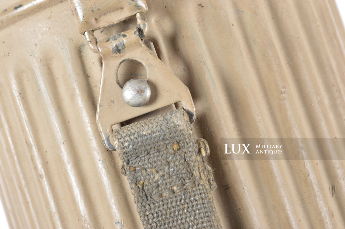 German tropical tan camouflage gas mask canister set, « named / 1940 » - photo 19