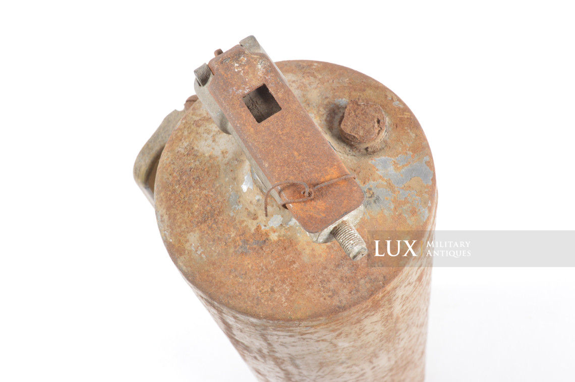 Late-war German armored vehicle issued fire extinguisher, « Tetra / 1943 » - photo 19