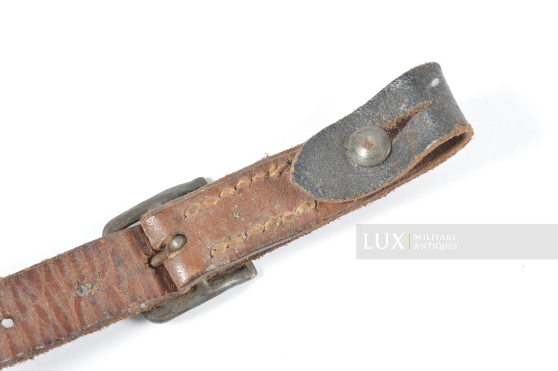 Late-war German helmet chinstrap, RBNr « 0/0750/0100 » - photo 10