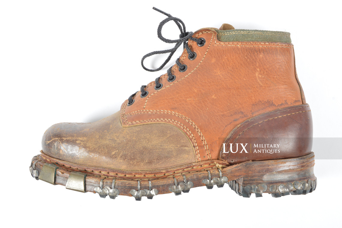 Unissued late-war German mountain trooper's ankle boots, « Gebirgsjäger » - photo 23