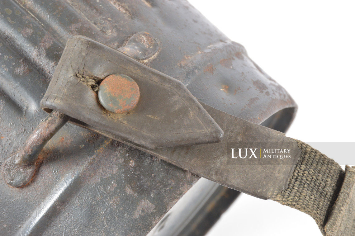 Mid-war German gas mask canister set, « 1942 / numbered » - photo 18