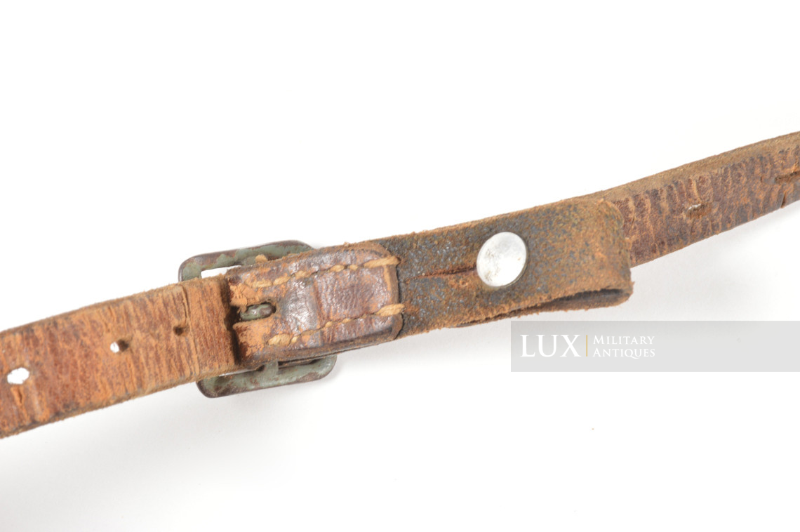Jugulaire de casque allemand milieu de guerre - photo 12