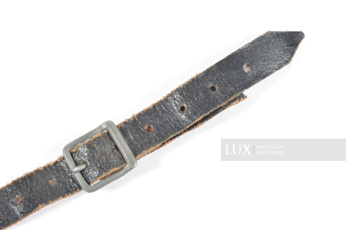 Late-war German helmet chinstrap, RBNr « 0/0750/0100 » - photo 8