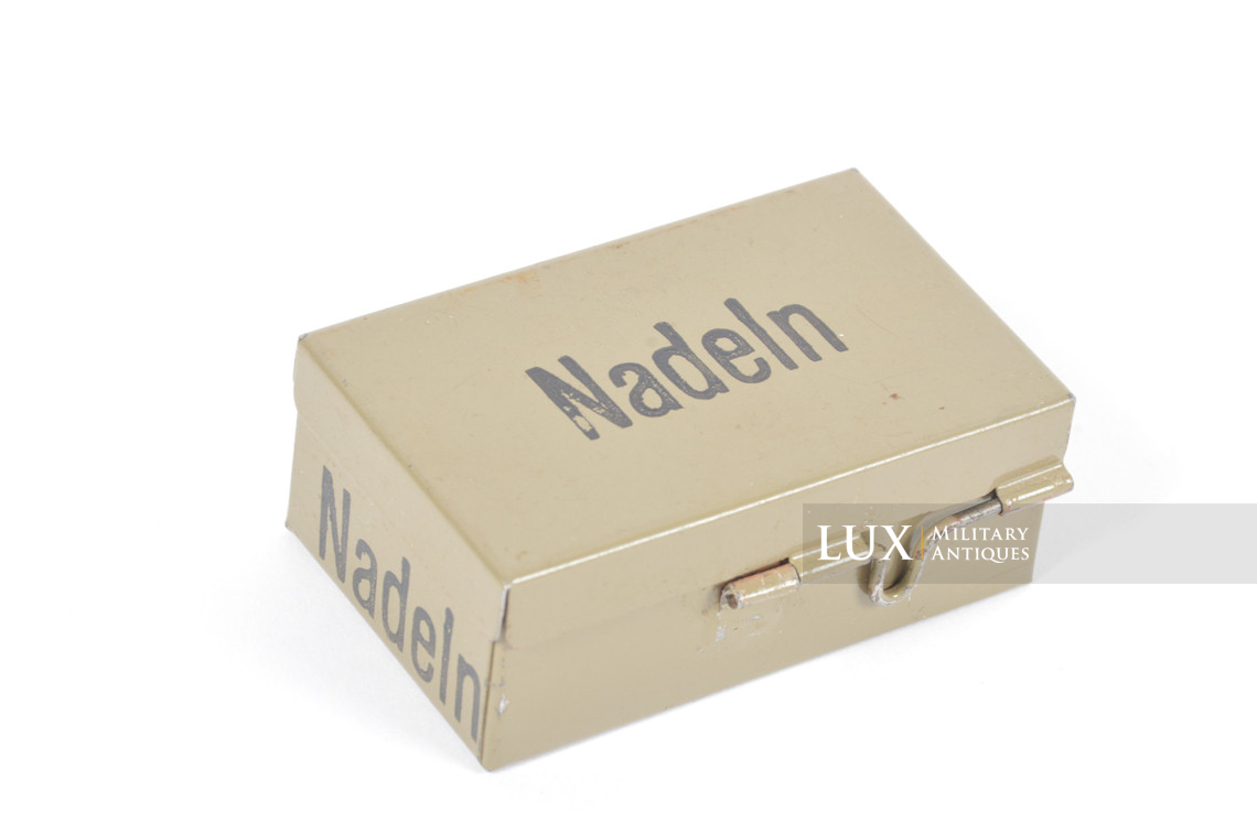 German medical safety pin box, « NADELN » - photo 4