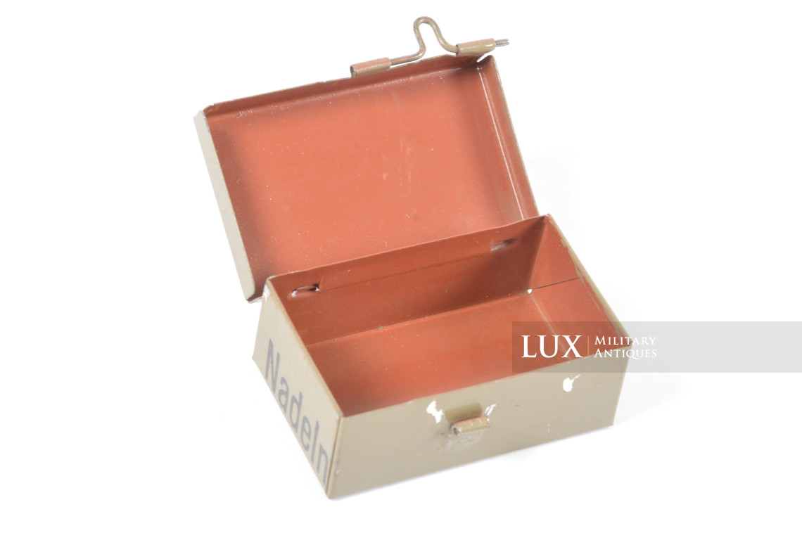 German medical safety pin box, « NADELN » - photo 14
