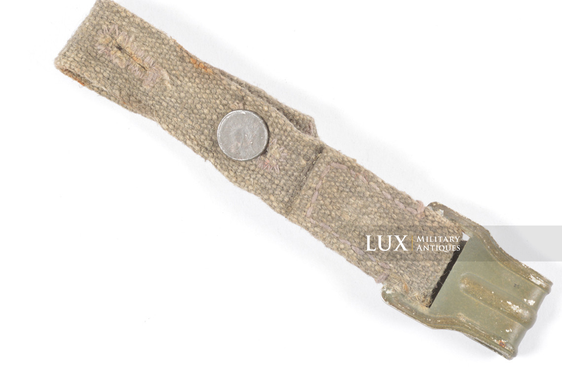 Early gasmask canister belt support hook strap - photo 8
