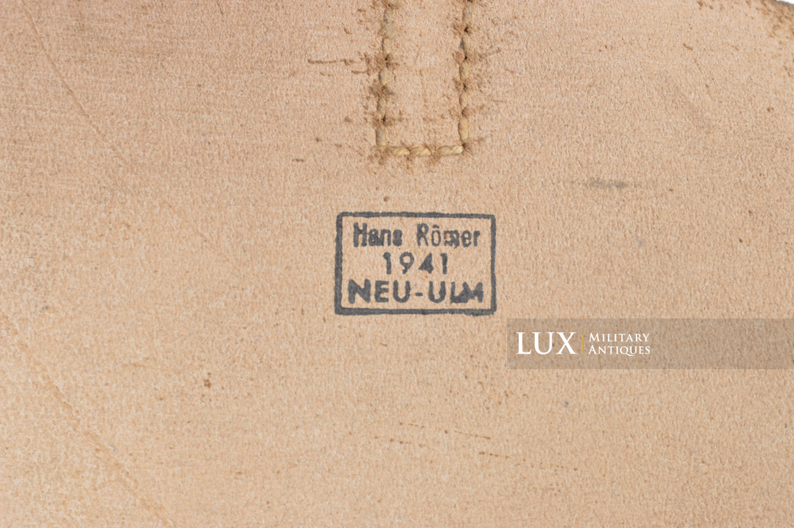 Porte cartes fin de guerre en cuir noir, état neuf, « 1941 » - photo 13