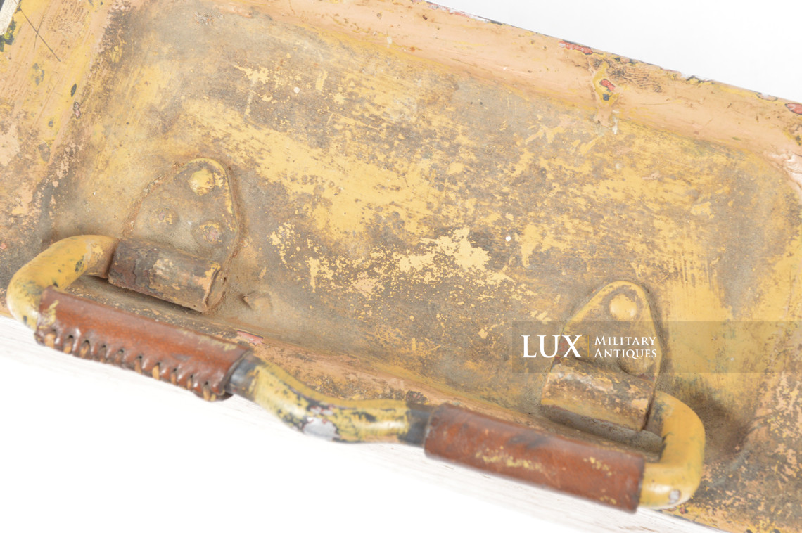 Exceptionnelle caisse MG34/42 médicale camouflée - photo 29