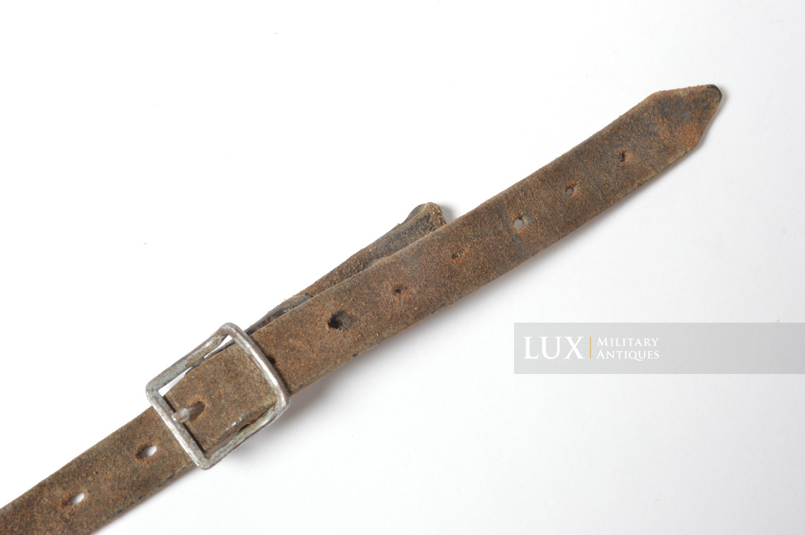 Jugulaire de casque allemand milieu de guerre, « Heinrich Sohn K, Neu-Ulm 1942 » - photo 8