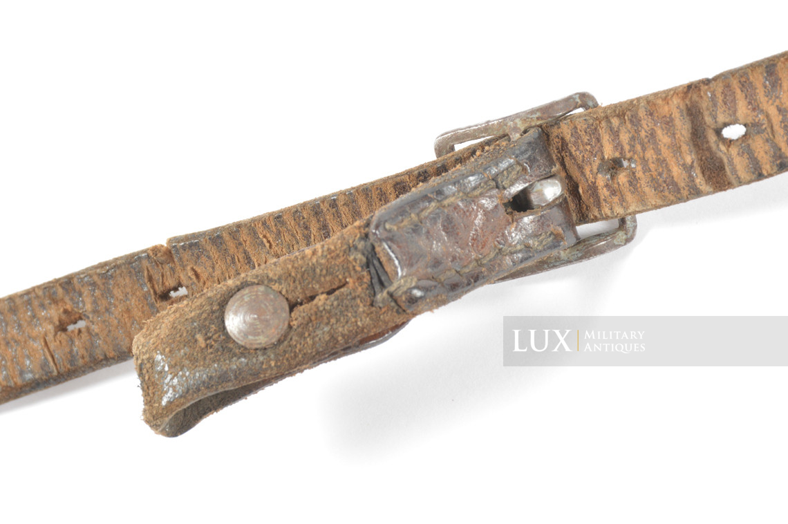 Jugulaire de casque allemand milieu de guerre, « Heinrich Sohn K, Neu-Ulm 1942 » - photo 10