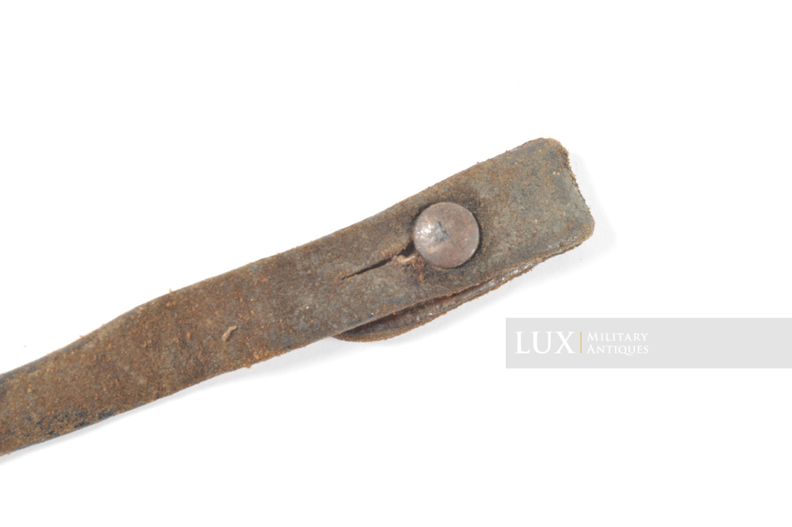 Jugulaire de casque allemand milieu de guerre, « Heinrich Sohn K, Neu-Ulm 1942 » - photo 11