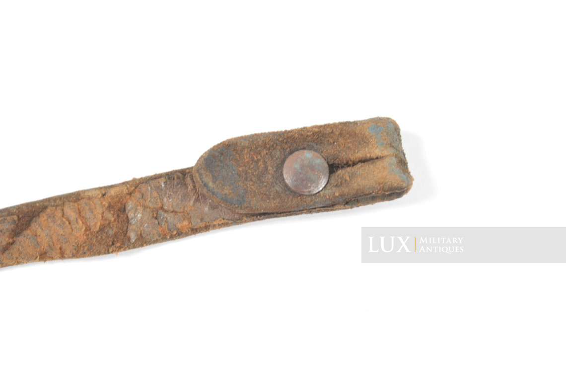Jugulaire de casque allemand milieu de guerre, « Heinrich Sohn K, Neu-Ulm 1942 » - photo 12