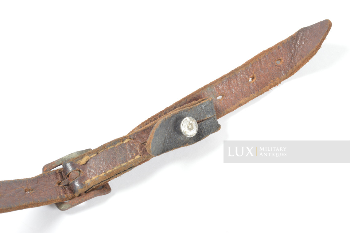 Jugulaire de casque allemand fin de guerre, « 0/0383/0040 1943 » - photo 9