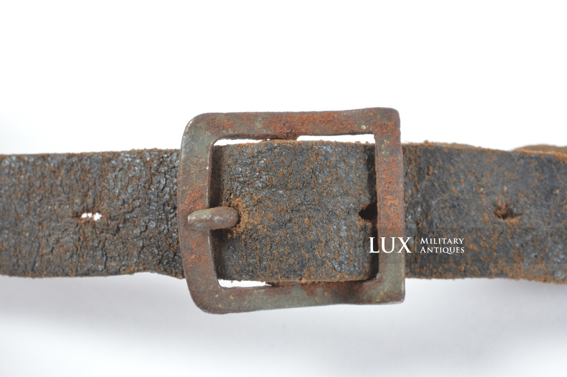 Jugulaire de casque allemand fin de guerre, « 0/0383/0040 1943 » - photo 12