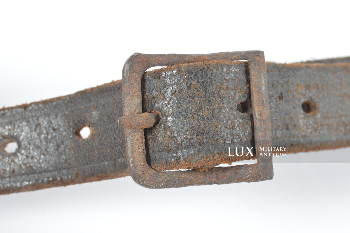 Jugulaire de casque allemand, « G. SCHIELE LOBURG 1940 » - photo 12