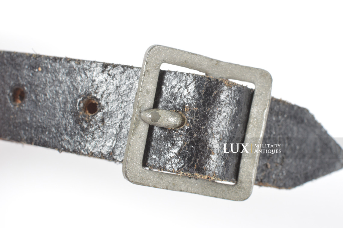 Jugulaire de casque allemand, « G. SINGER KLATTAU 1941 » - photo 13