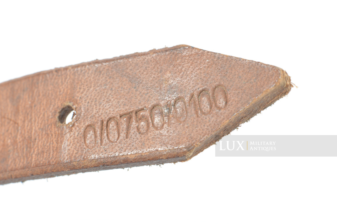 Late-war German helmet chinstrap, RBNr « 0/0750/0100 » - photo 14