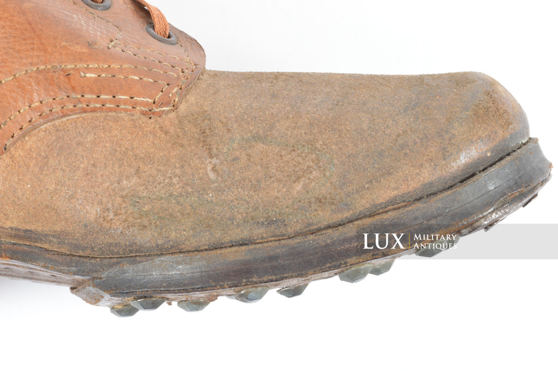 Unissued late-war German low ankle boots, « 1944 » - photo 33