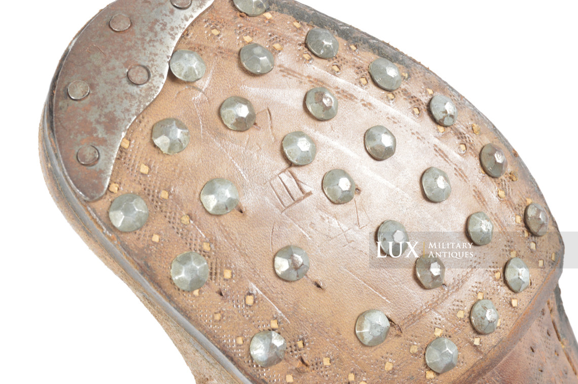 Unissued late-war German low ankle boots, « 1944 » - photo 35