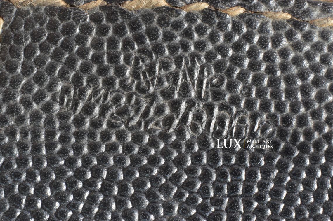 Matching pair of late war k98 ammunition pouches, « RBNr 0/1272/0002 » - photo 11