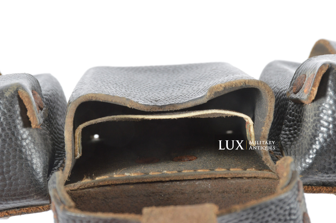 Matching pair of late war k98 ammunition pouches, « RBNr 0/1272/0002 » - photo 22