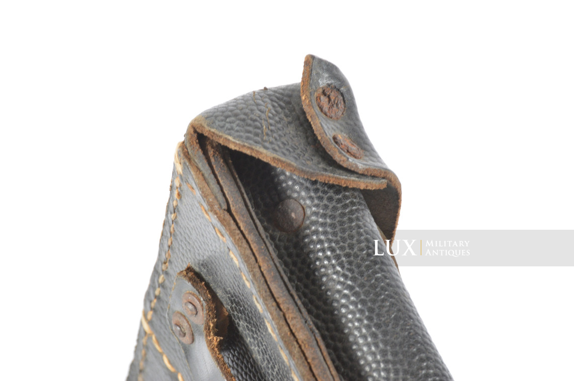 Matching pair of late war k98 ammunition pouches, « RBNr 0/1272/0002 » - photo 21