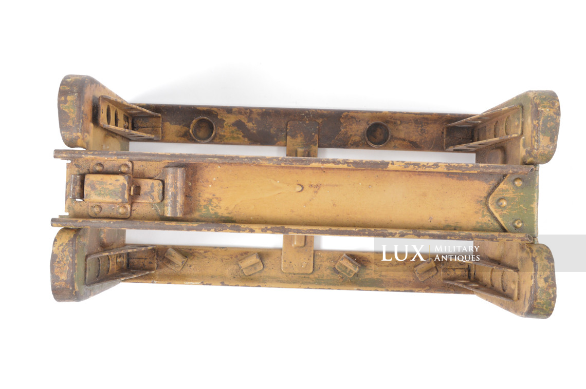 Rare German MG34/42 drum carrier cradle in camouflage paint finish, « Normandy » - photo 7