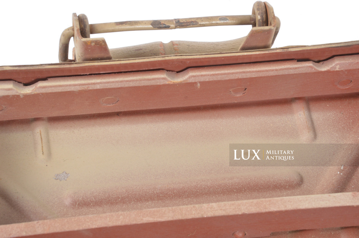 Late-war German 8cm mortar ammunitions storage case, « 8cm Gr.W.34 » - photo 23
