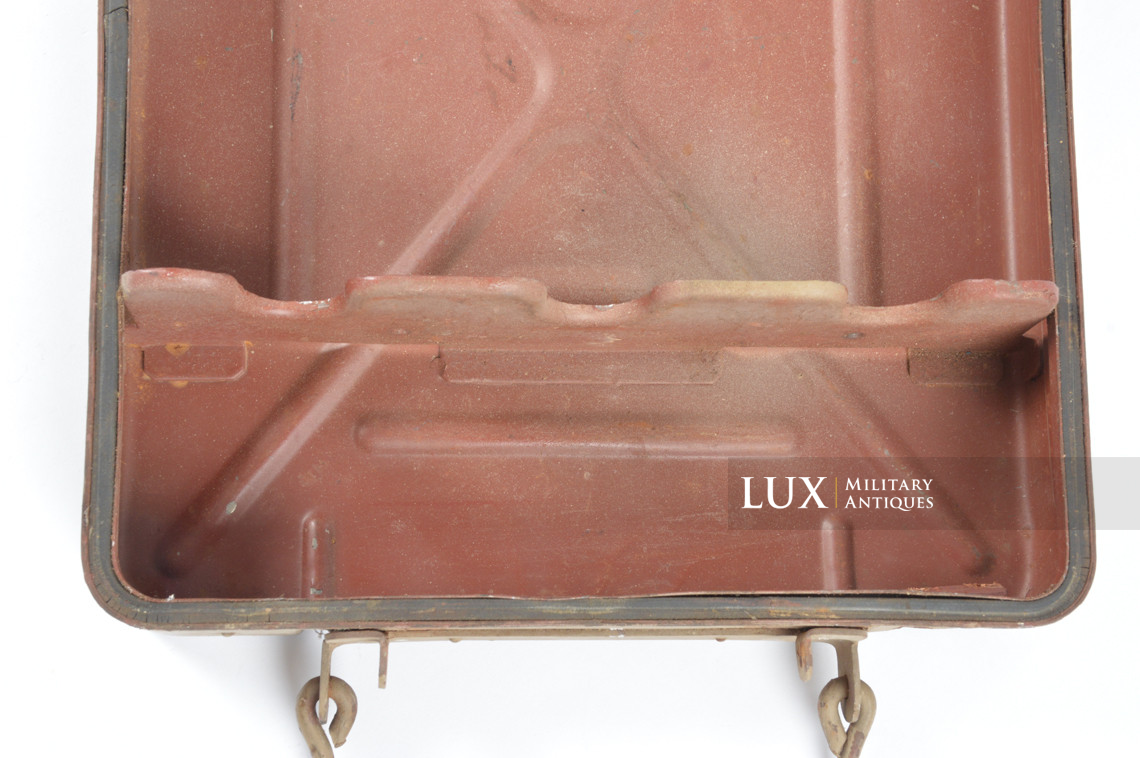 Late-war German 8cm mortar ammunitions storage case, « 8cm Gr.W.34 » - photo 25
