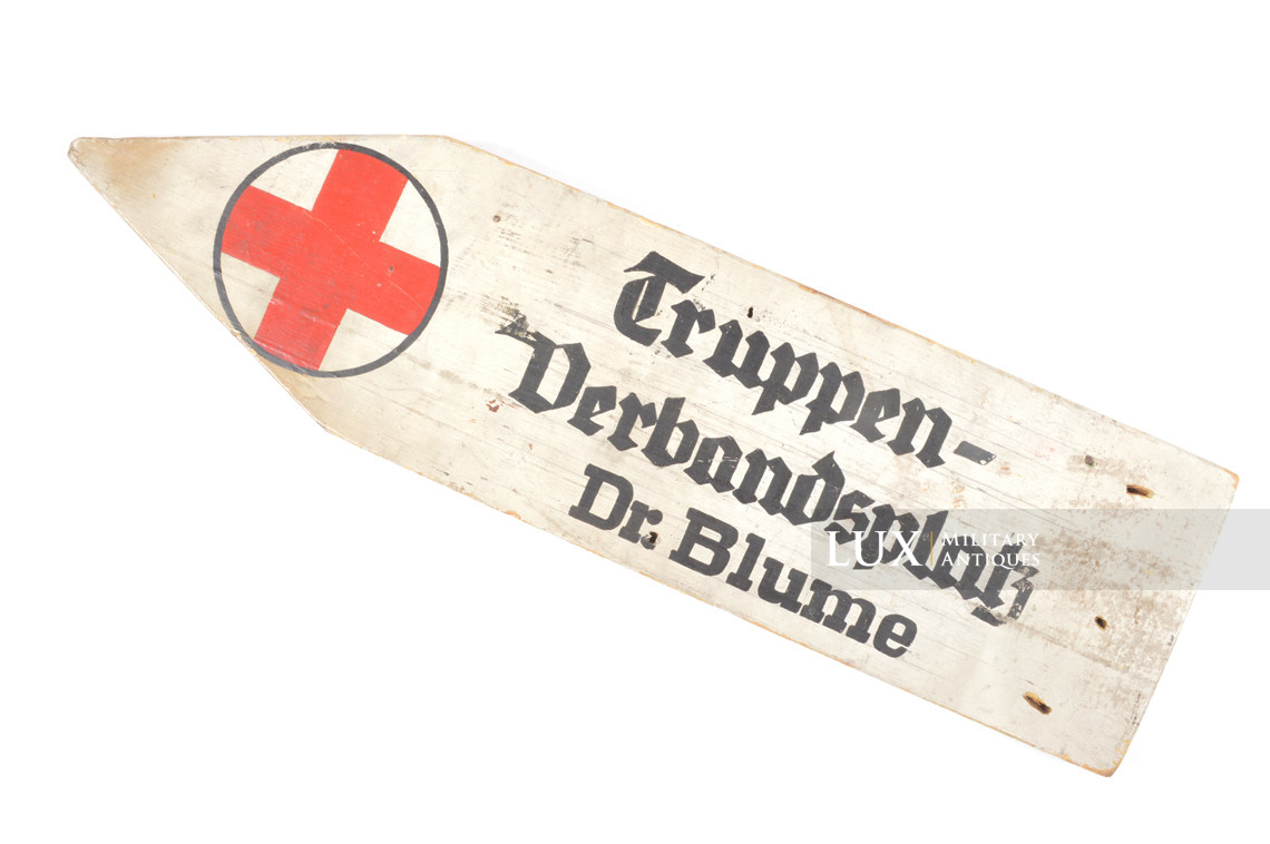 German troop medical first aid station sign, « Dr. Blume » - photo 11