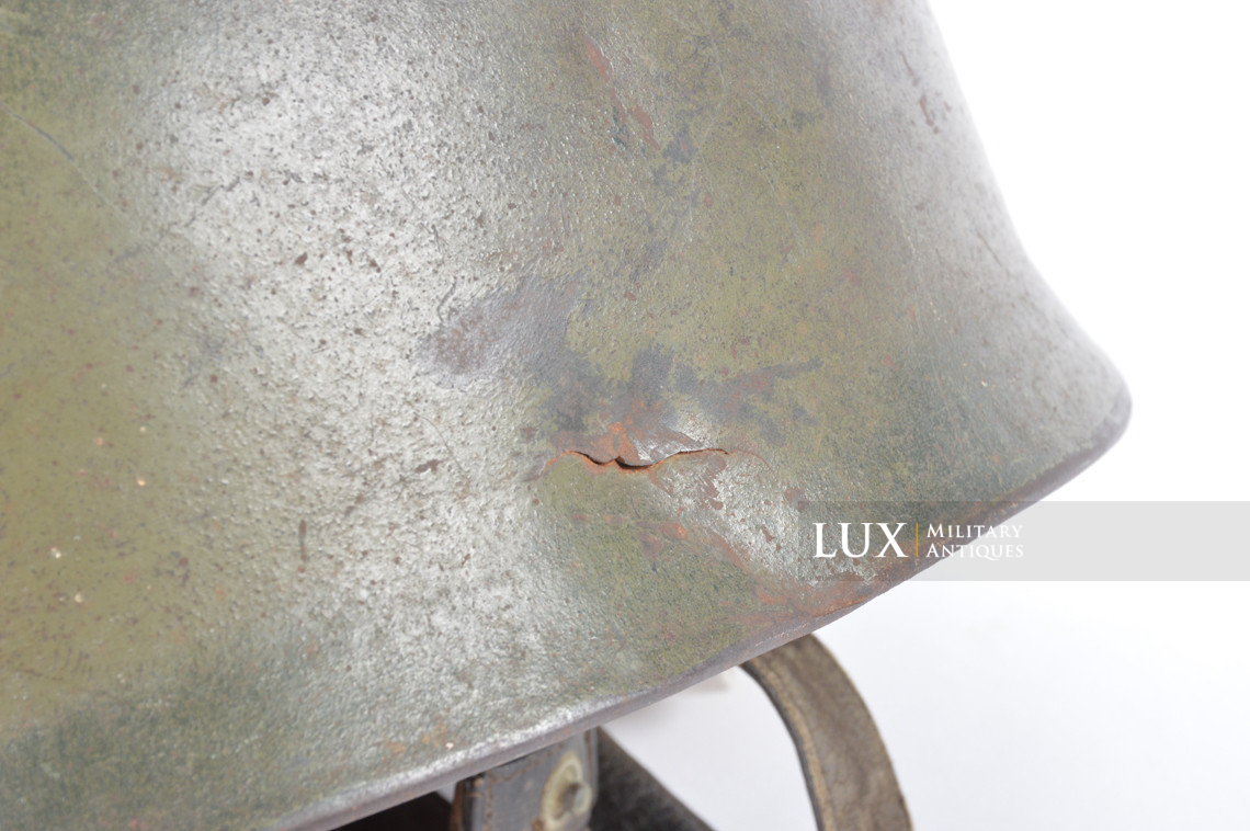 Casque parachutiste allemand M38 camouflé deux tons, « impacté » - photo 25