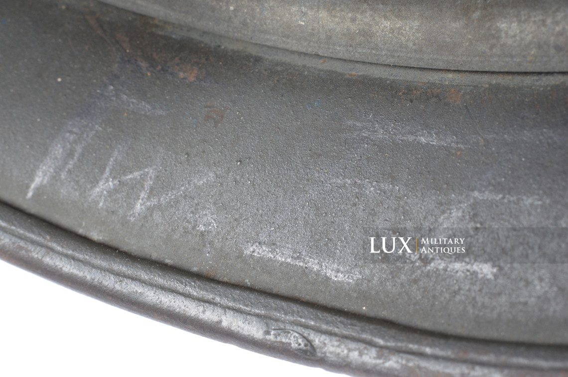 Casque parachutiste allemand M38 camouflé deux tons, « impacté » - photo 66