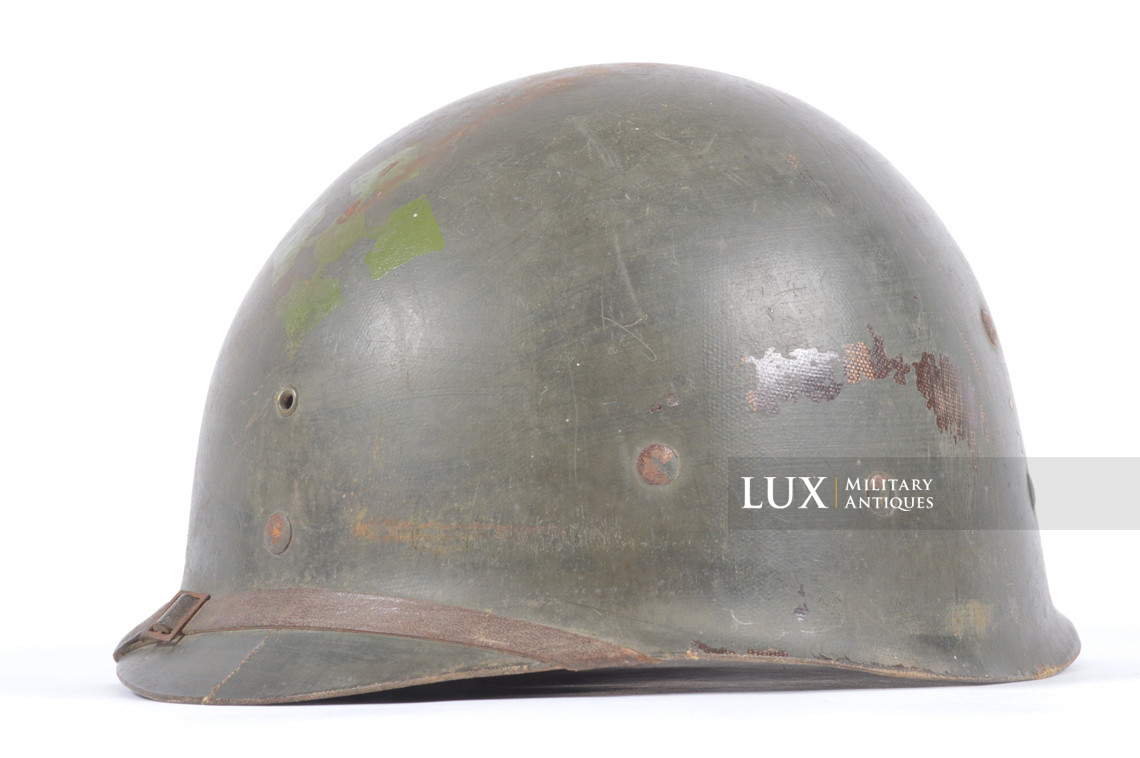 USM1 4th Infantry Division fixed bale camouflaged combat helmet, « IVY DIVISION » - photo 68