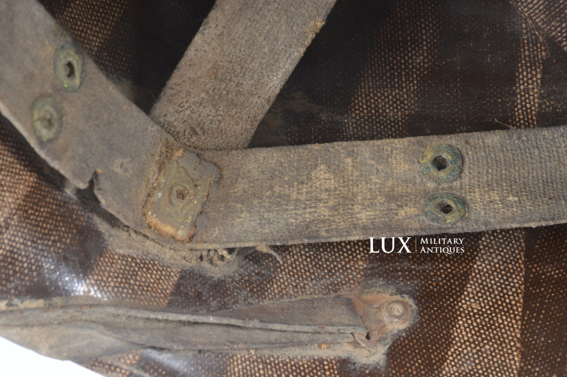 USM1 4th Infantry Division fixed bale camouflaged combat helmet, « IVY DIVISION » - photo 88