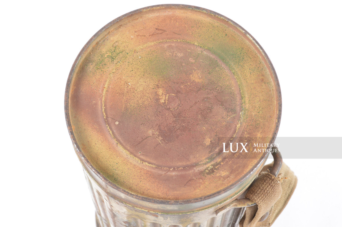 German three-tone camouflage gas mask canister, « Normandy » - photo 12