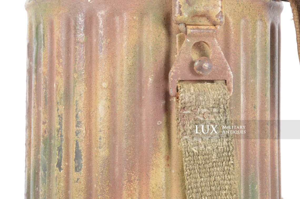 German three-tone camouflage gas mask canister, « Normandy » - photo 14