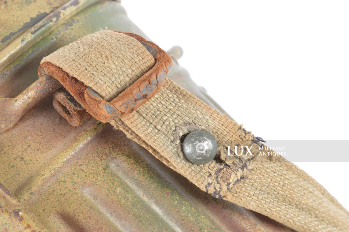German three-tone camouflage gas mask canister, « Normandy » - photo 29
