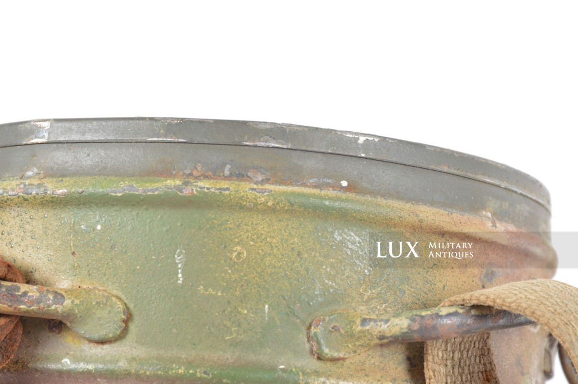 German three-tone camouflage gas mask canister, « Normandy » - photo 34