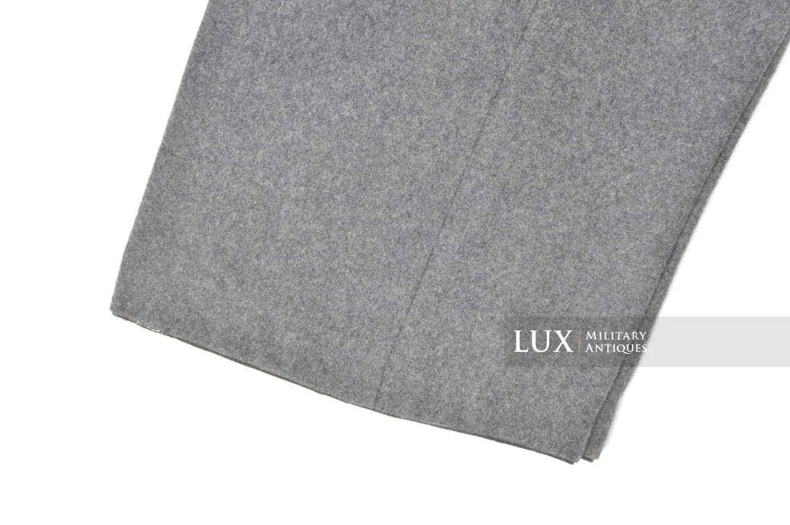 Unissued early-war Luftwaffe straight leg combat trousers, « 1939 » - photo 13