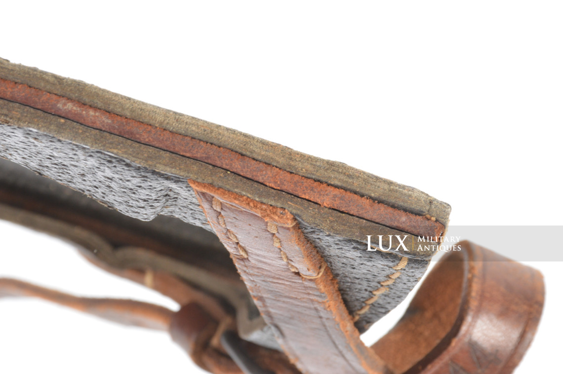 Porte pelle fin de guerre, fabrication atypique, cuir recyclé, « fuq1944 » - photo 19