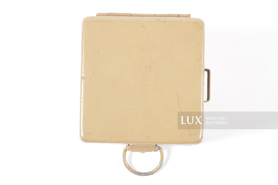 Late-war German MG34/42 optical sight battery box, « clm » - photo 12
