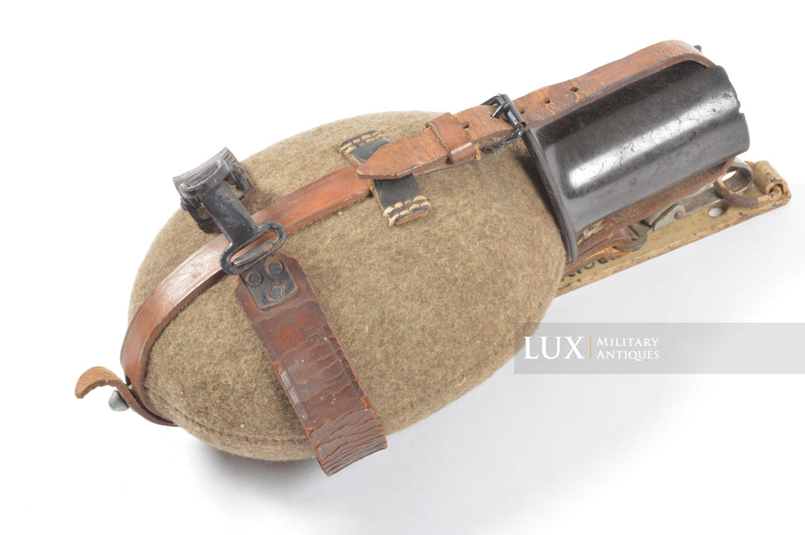 Très rare support de gourde pour véhicules blindés allemands - photo 22